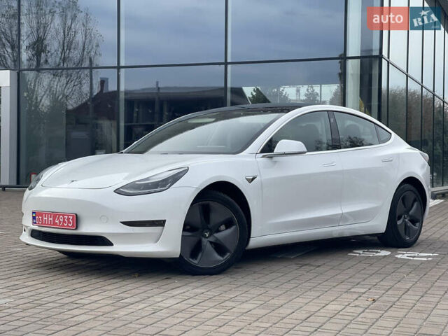 Белый Тесла Модель 3, объемом двигателя 0 л и пробегом 120 тыс. км за 17000 $, фото 2 на Automoto.ua