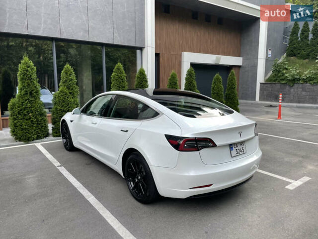 Белый Тесла Модель 3, объемом двигателя 0 л и пробегом 54 тыс. км за 16900 $, фото 12 на Automoto.ua