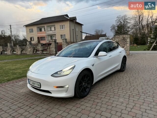 Білий Тесла Модель 3, об'ємом двигуна 0 л та пробігом 82 тис. км за 17600 $, фото 1 на Automoto.ua