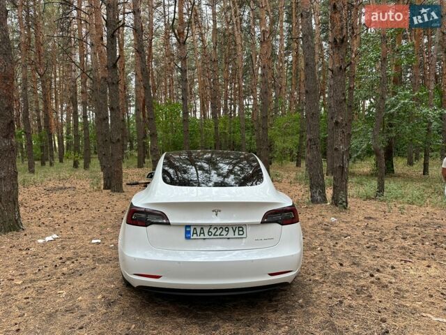 Білий Тесла Модель 3, об'ємом двигуна 0 л та пробігом 140 тис. км за 17999 $, фото 6 на Automoto.ua