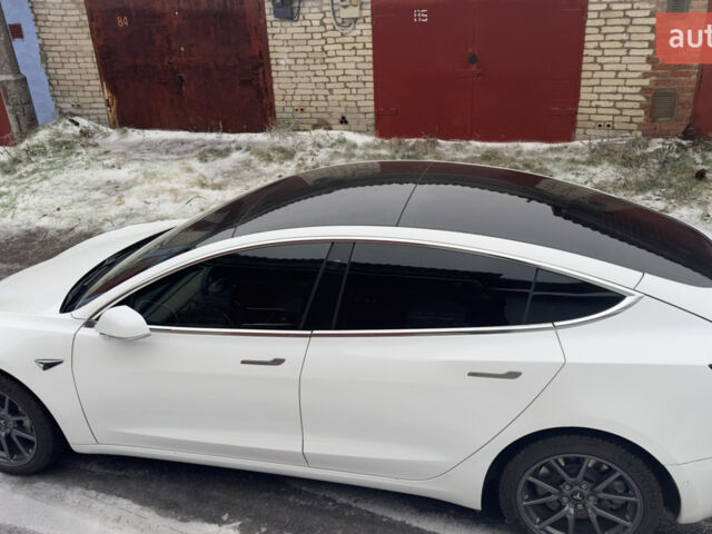 Белый Тесла Модель 3, объемом двигателя 0 л и пробегом 96 тыс. км за 25200 $, фото 3 на Automoto.ua