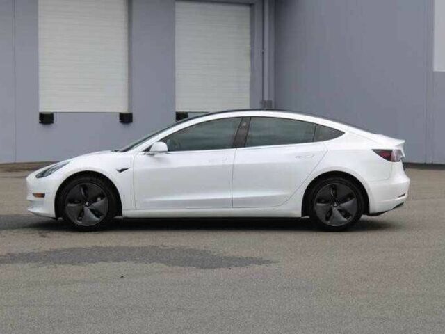Білий Тесла Модель 3, об'ємом двигуна 0 л та пробігом 34 тис. км за 7920 $, фото 2 на Automoto.ua