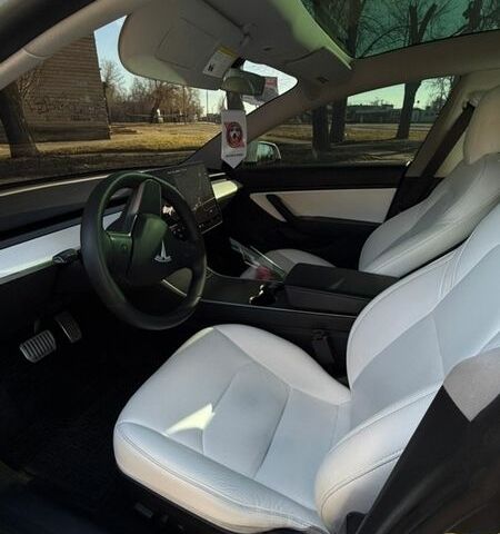 Білий Тесла Модель 3, об'ємом двигуна 0 л та пробігом 138 тис. км за 20500 $, фото 6 на Automoto.ua