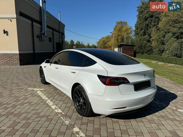 Белый Тесла Модель 3, объемом двигателя 0 л и пробегом 112 тыс. км за 16500 $, фото 11 на Automoto.ua