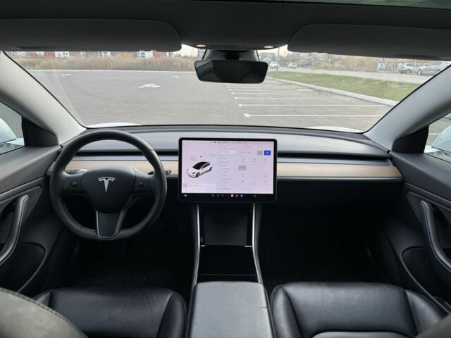 Белый Тесла Модель 3, объемом двигателя 0 л и пробегом 166 тыс. км за 14400 $, фото 13 на Automoto.ua