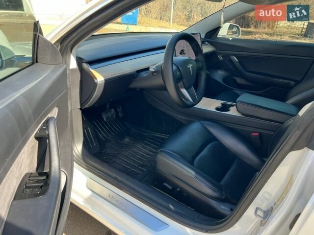 Білий Тесла Модель 3, об'ємом двигуна 0 л та пробігом 175 тис. км за 14700 $, фото 12 на Automoto.ua