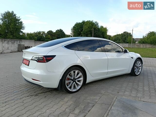 Белый Тесла Модель 3, объемом двигателя 0 л и пробегом 233 тыс. км за 15000 $, фото 5 на Automoto.ua