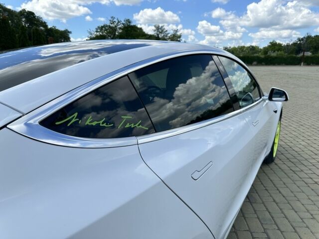 Білий Тесла Модель 3, об'ємом двигуна 0 л та пробігом 205 тис. км за 17000 $, фото 11 на Automoto.ua