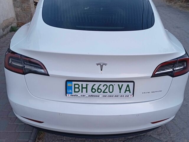 Белый Тесла Модель 3, объемом двигателя 0 л и пробегом 150 тыс. км за 21000 $, фото 6 на Automoto.ua