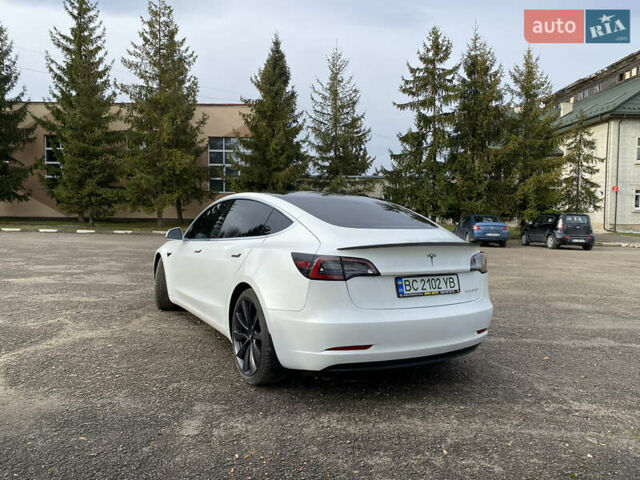 Белый Тесла Модель 3, объемом двигателя 0 л и пробегом 48 тыс. км за 19300 $, фото 7 на Automoto.ua