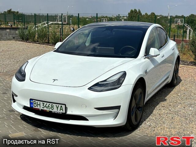 Білий Тесла Модель 3, об'ємом двигуна 0 л та пробігом 125 тис. км за 24000 $, фото 1 на Automoto.ua