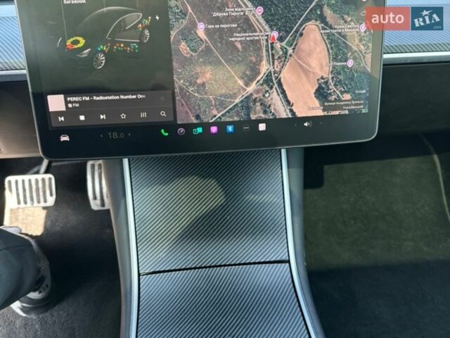 Белый Тесла Модель 3, объемом двигателя 0 л и пробегом 80 тыс. км за 21000 $, фото 13 на Automoto.ua