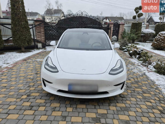 Білий Тесла Модель 3, об'ємом двигуна 0 л та пробігом 87 тис. км за 20700 $, фото 1 на Automoto.ua