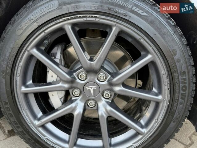 Белый Тесла Модель 3, объемом двигателя 0 л и пробегом 177 тыс. км за 12999 $, фото 31 на Automoto.ua