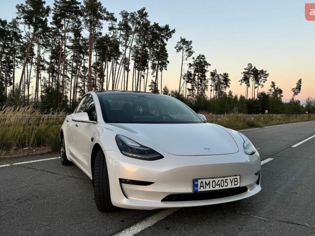 Білий Тесла Модель 3, об'ємом двигуна 0 л та пробігом 134 тис. км за 17700 $, фото 7 на Automoto.ua