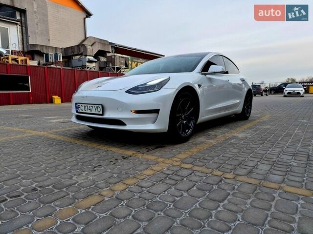 Белый Тесла Модель 3, объемом двигателя 0 л и пробегом 108 тыс. км за 14499 $, фото 2 на Automoto.ua