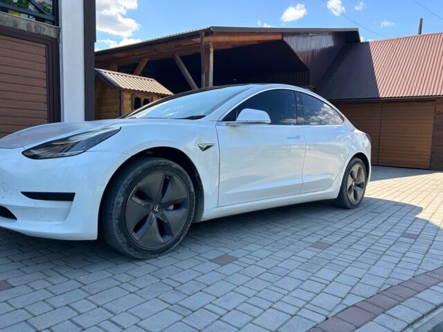 Білий Тесла Модель 3, об'ємом двигуна 0 л та пробігом 110 тис. км за 14589 $, фото 9 на Automoto.ua