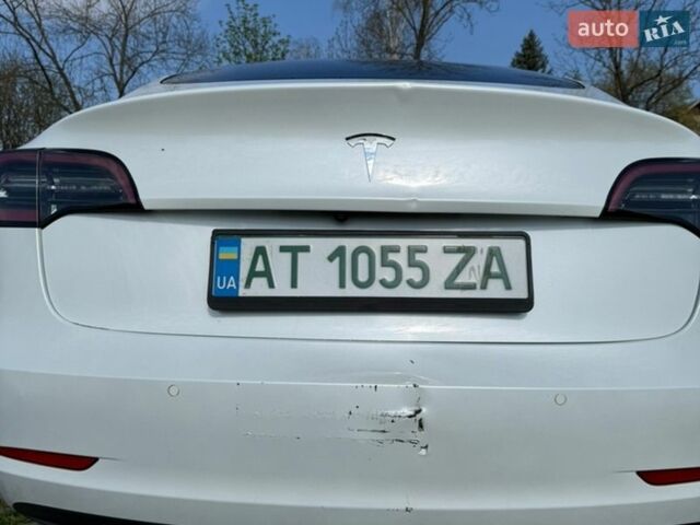 Белый Тесла Модель 3, объемом двигателя 0 л и пробегом 100 тыс. км за 13900 $, фото 20 на Automoto.ua