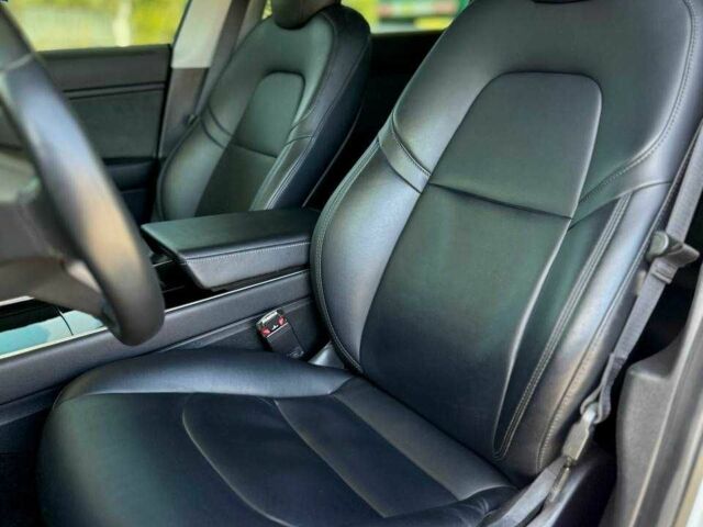 Белый Тесла Модель 3, объемом двигателя 0 л и пробегом 77 тыс. км за 21499 $, фото 13 на Automoto.ua