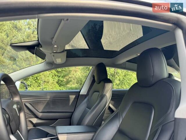 Белый Тесла Модель 3, объемом двигателя 0 л и пробегом 60 тыс. км за 17900 $, фото 34 на Automoto.ua
