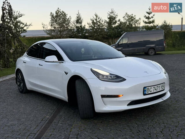 Белый Тесла Модель 3, объемом двигателя 0 л и пробегом 180 тыс. км за 14000 $, фото 1 на Automoto.ua