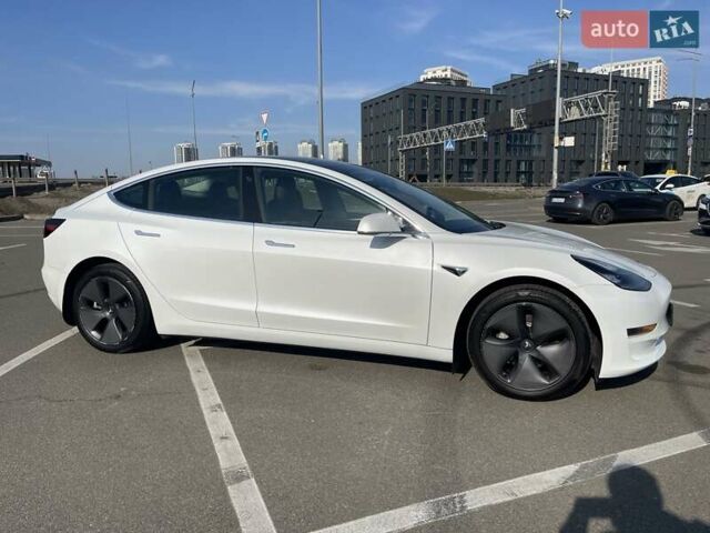 Білий Тесла Модель 3, об'ємом двигуна 0 л та пробігом 105 тис. км за 17200 $, фото 16 на Automoto.ua