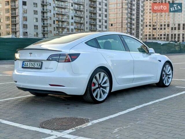 Белый Тесла Модель 3, объемом двигателя 0 л и пробегом 101 тыс. км за 23500 $, фото 3 на Automoto.ua