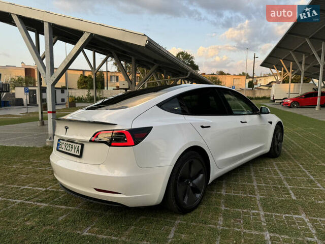 Білий Тесла Модель 3, об'ємом двигуна 0 л та пробігом 113 тис. км за 17800 $, фото 4 на Automoto.ua