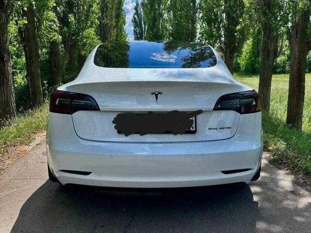 Белый Тесла Модель 3, объемом двигателя 0 л и пробегом 85 тыс. км за 17500 $, фото 5 на Automoto.ua