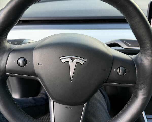 Белый Тесла Модель 3, объемом двигателя 0 л и пробегом 89 тыс. км за 16999 $, фото 28 на Automoto.ua