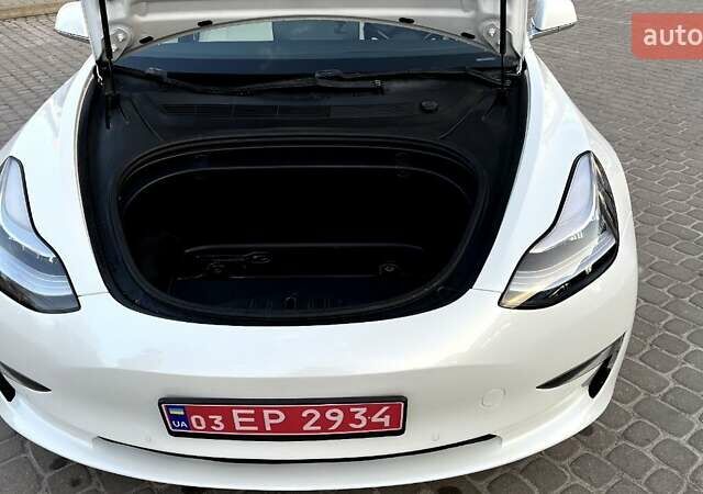 Белый Тесла Модель 3, объемом двигателя 0 л и пробегом 97 тыс. км за 19900 $, фото 14 на Automoto.ua