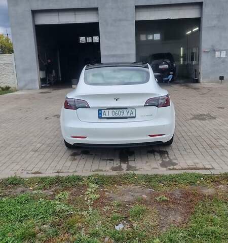 Білий Тесла Модель 3, об'ємом двигуна 0 л та пробігом 115 тис. км за 19125 $, фото 3 на Automoto.ua