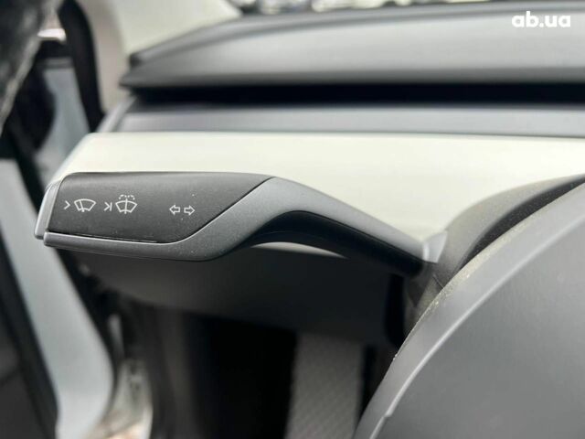 Білий Тесла Модель 3, об'ємом двигуна 0 л та пробігом 203 тис. км за 12000 $, фото 23 на Automoto.ua
