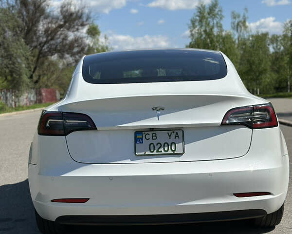Білий Тесла Модель 3, об'ємом двигуна 0 л та пробігом 80 тис. км за 17000 $, фото 2 на Automoto.ua