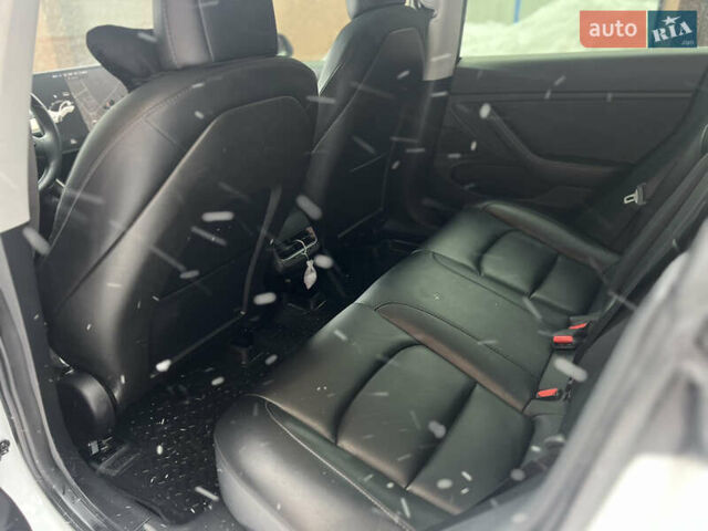 Белый Тесла Модель 3, объемом двигателя 0 л и пробегом 73 тыс. км за 17500 $, фото 30 на Automoto.ua