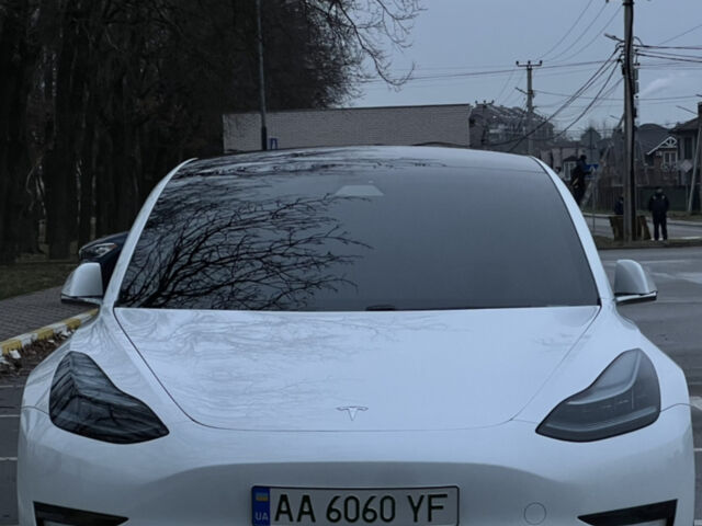 Белый Тесла Модель 3, объемом двигателя 0 л и пробегом 76 тыс. км за 21000 $, фото 1 на Automoto.ua