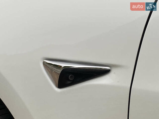 Белый Тесла Модель 3, объемом двигателя 0 л и пробегом 127 тыс. км за 17200 $, фото 34 на Automoto.ua