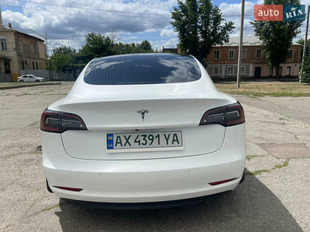 Белый Тесла Модель 3, объемом двигателя 0 л и пробегом 168 тыс. км за 14800 $, фото 3 на Automoto.ua