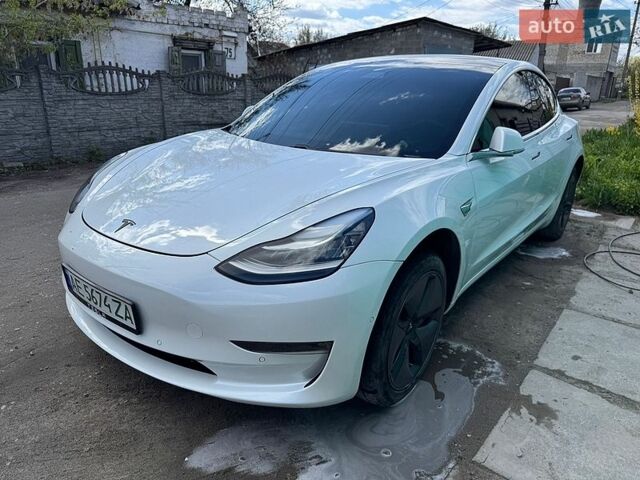 Белый Тесла Модель 3, объемом двигателя 0 л и пробегом 128 тыс. км за 17000 $, фото 2 на Automoto.ua