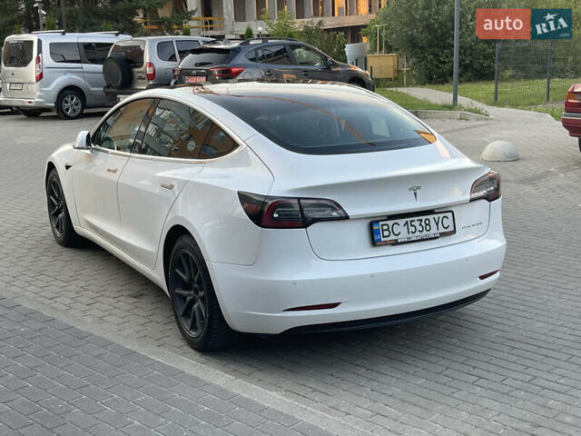 Белый Тесла Модель 3, объемом двигателя 0 л и пробегом 257 тыс. км за 16800 $, фото 2 на Automoto.ua