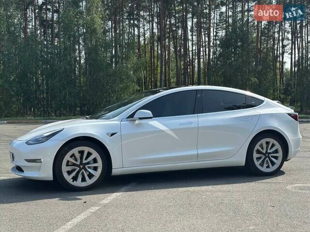 Белый Тесла Модель 3, объемом двигателя 0 л и пробегом 98 тыс. км за 16930 $, фото 1 на Automoto.ua