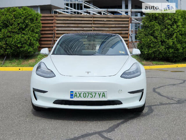 Белый Тесла Модель 3, объемом двигателя 0 л и пробегом 135 тыс. км за 17200 $, фото 4 на Automoto.ua