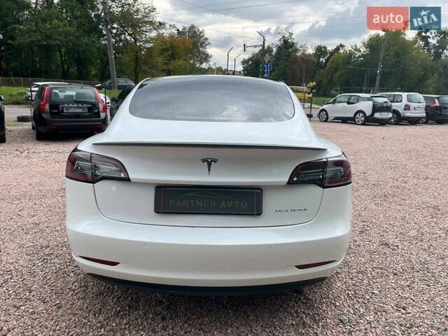 Белый Тесла Модель 3, объемом двигателя 0 л и пробегом 100 тыс. км за 19000 $, фото 12 на Automoto.ua