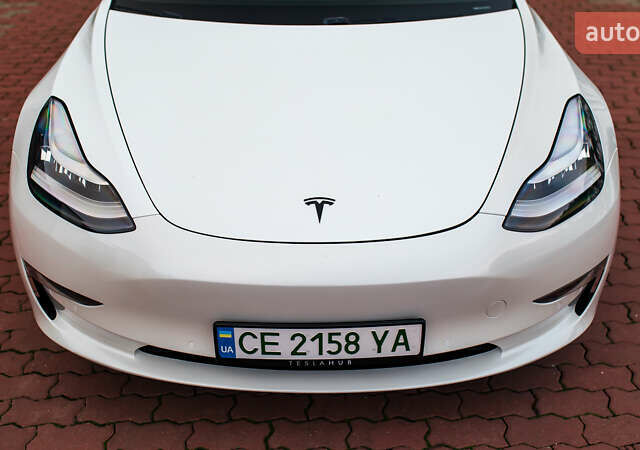 Белый Тесла Модель 3, объемом двигателя 0 л и пробегом 63 тыс. км за 15999 $, фото 5 на Automoto.ua
