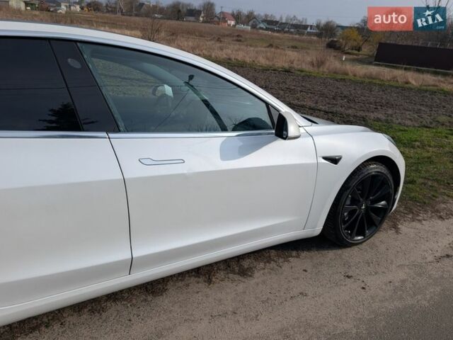 Белый Тесла Модель 3, объемом двигателя 0 л и пробегом 120 тыс. км за 19800 $, фото 11 на Automoto.ua