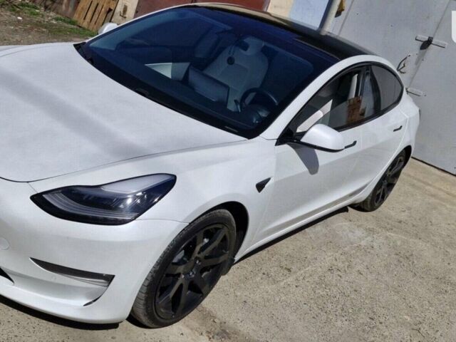 Білий Тесла Модель 3, об'ємом двигуна 0 л та пробігом 75 тис. км за 24800 $, фото 1 на Automoto.ua