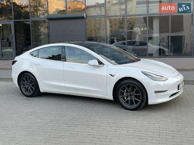 Белый Тесла Модель 3, объемом двигателя 0 л и пробегом 257 тыс. км за 16800 $, фото 6 на Automoto.ua