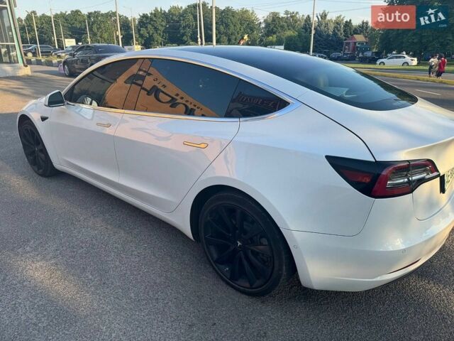 Білий Тесла Модель 3, об'ємом двигуна 0 л та пробігом 120 тис. км за 17500 $, фото 1 на Automoto.ua