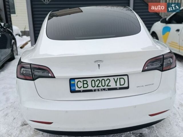 Білий Тесла Модель 3, об'ємом двигуна 0 л та пробігом 86 тис. км за 17500 $, фото 2 на Automoto.ua