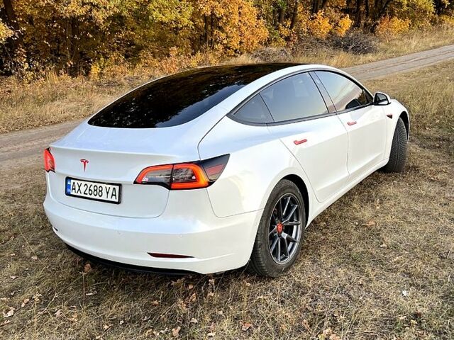 Белый Тесла Модель 3, объемом двигателя 0.2 л и пробегом 109 тыс. км за 17800 $, фото 3 на Automoto.ua